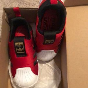 Shell toe toddler unisex adidas